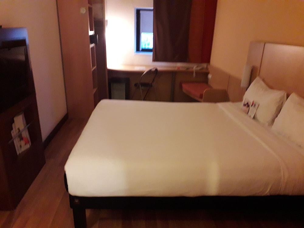 Отель Ibis Тлемсен Экстерьер фото