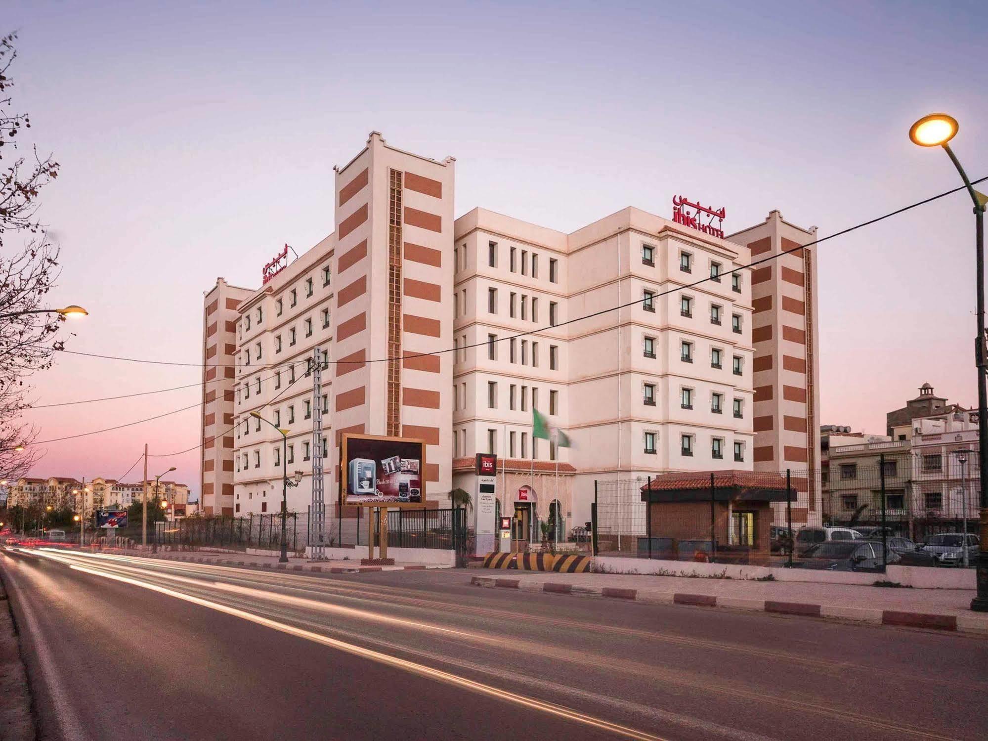 Отель Ibis Тлемсен Экстерьер фото