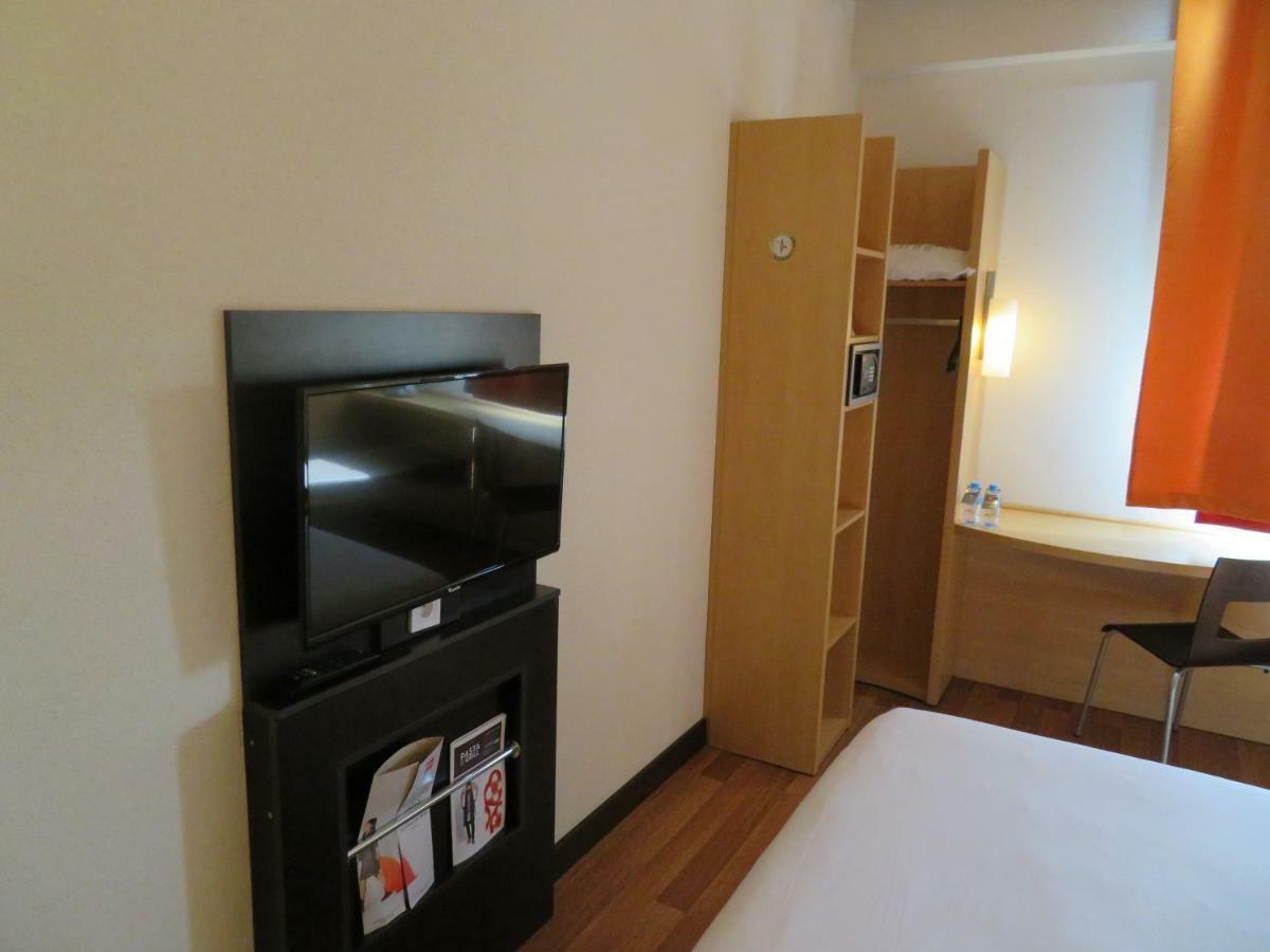 Отель Ibis Тлемсен Экстерьер фото
